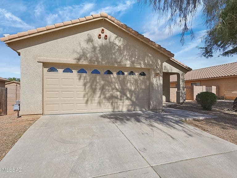 7044 W Festival Way photo 2