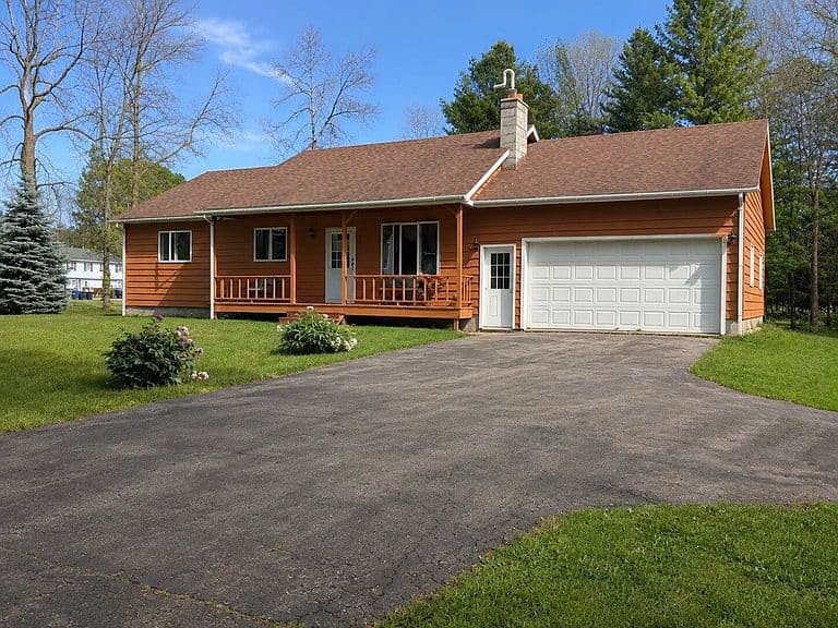 1479 Cumberland Head Rd photo 3