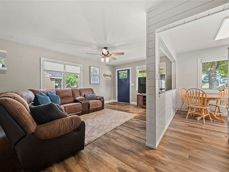 2204 Avenue B photo 5