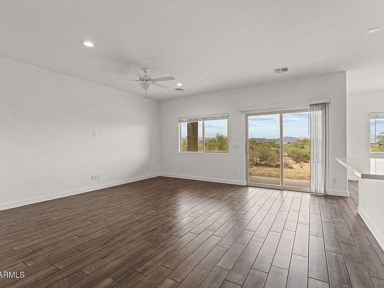 15512 E BARWICK Drive photo 4