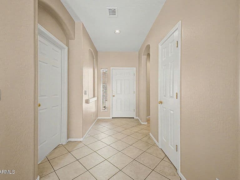 6368 W PONTIAC Drive photo 4
