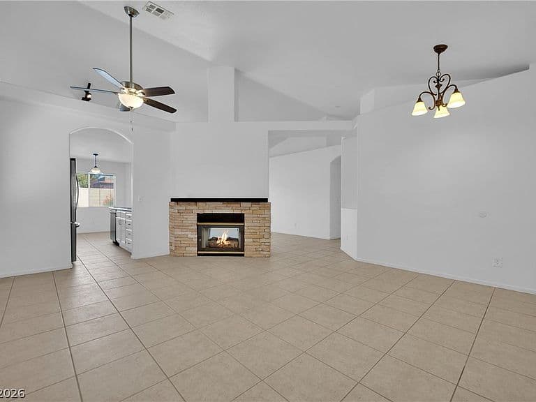 3828 Gramercy Ave photo 5