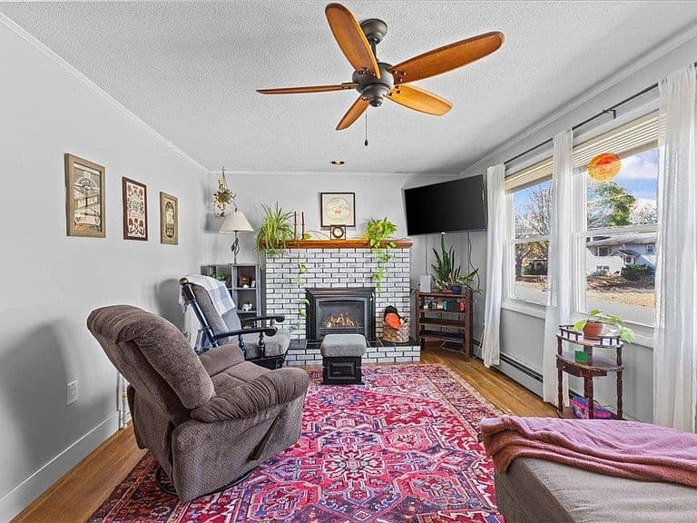 182 Lindale Drive photo 4