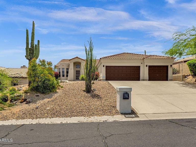12224 N DESERT SAGE Drive photo 2