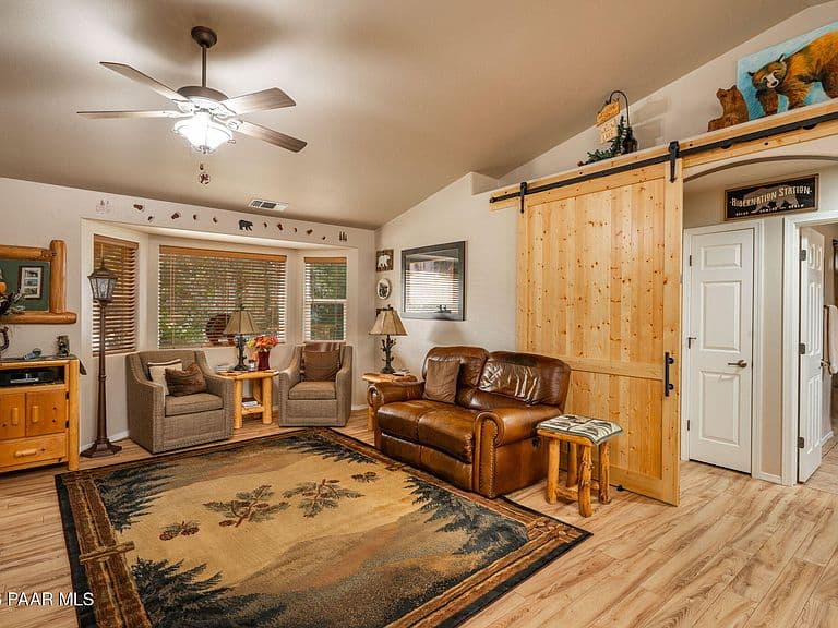 1428 Magnolia Ln photo 5