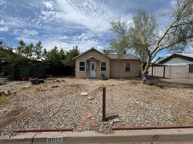 8910 N 10TH Street photo 1