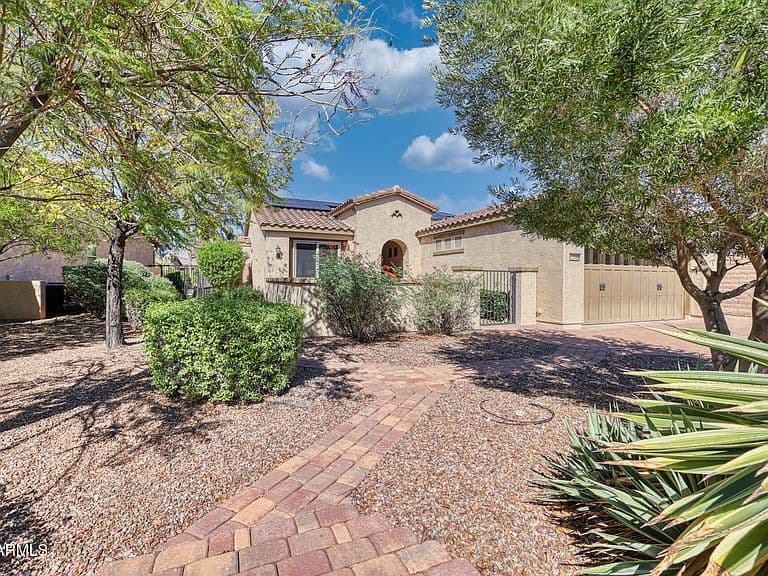 12368 W RUNNING DEER Court photo 2