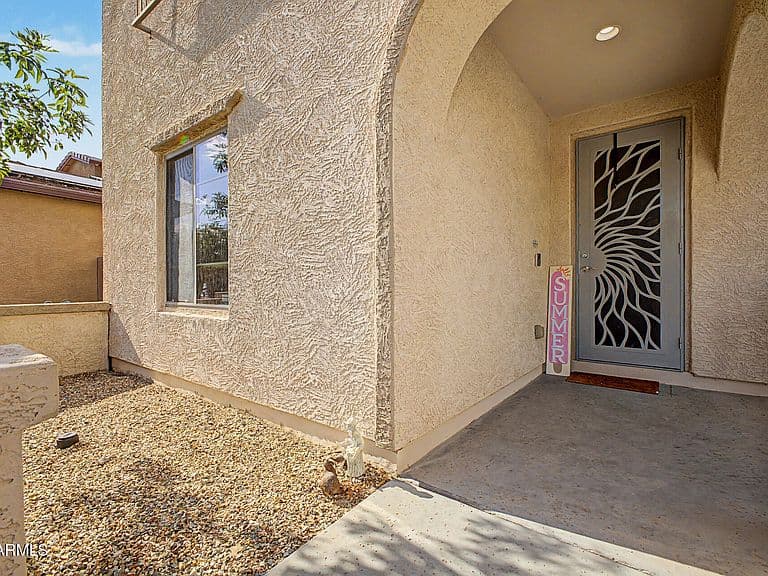 15662 W MONTEROSA Street photo 4