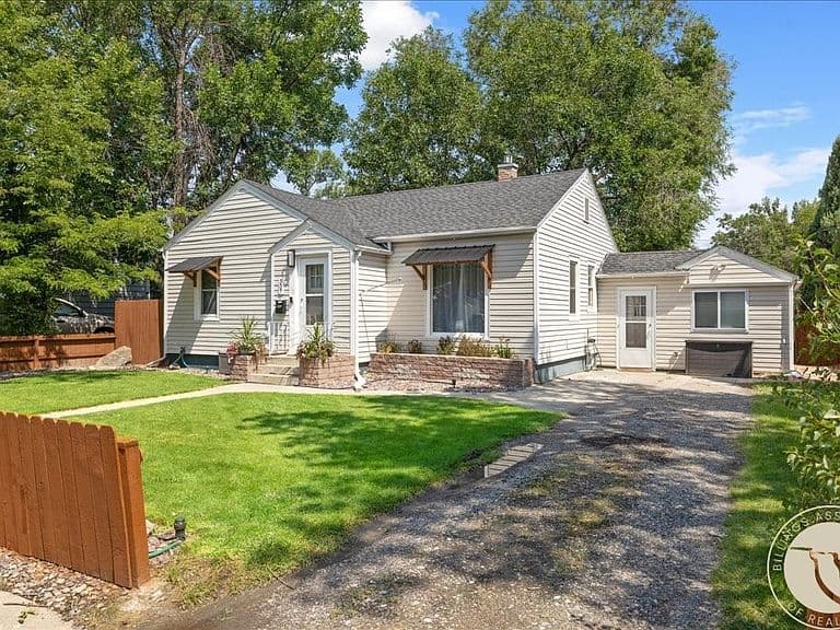 307 4th Ave photo 3