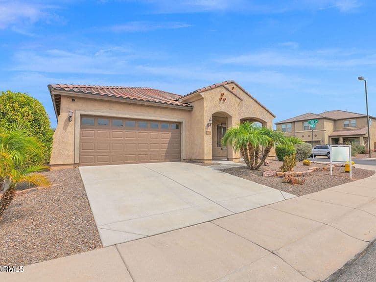 25938 W Potter Drive photo 3
