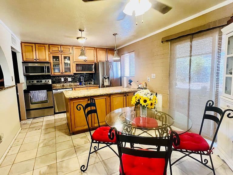 616 E PAPAGO Drive photo 2