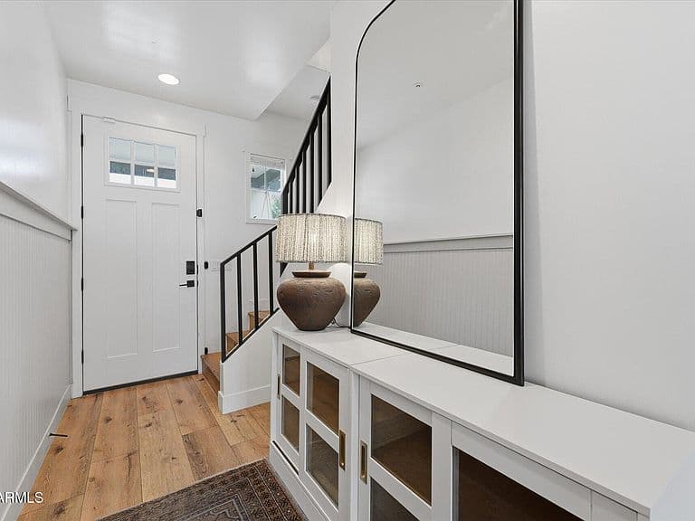 8611 E FOX Street photo 4
