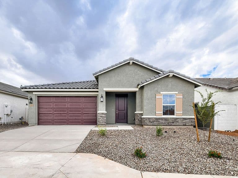 37005 W Nina St photo 1