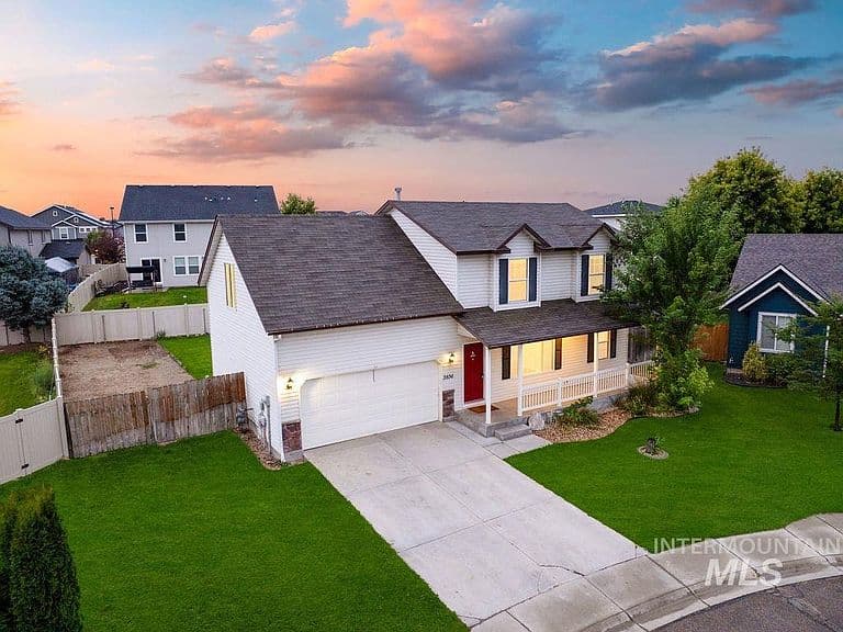 3936 E Clear Springs Dr photo 2