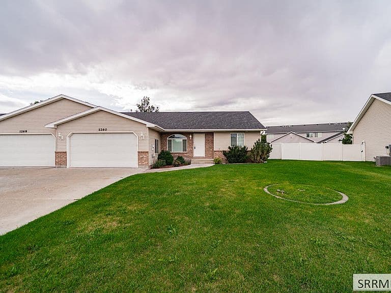1260 S Ashland Dr photo 1
