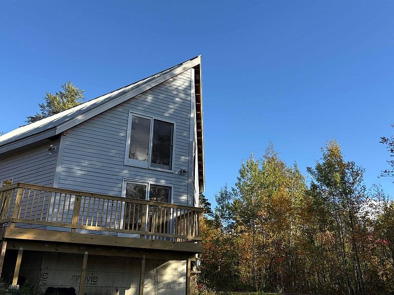 15 Richards Lane photo 1