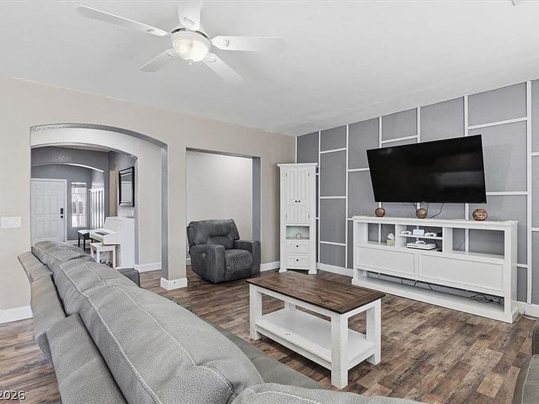 8641 Vivid Violet Ave photo 4