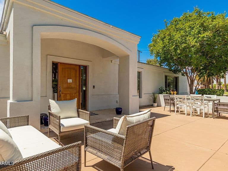 5555 E MONTEROSA Street photo 3