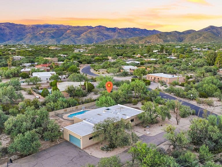 2401 N Avenida De La Lantana photo 3