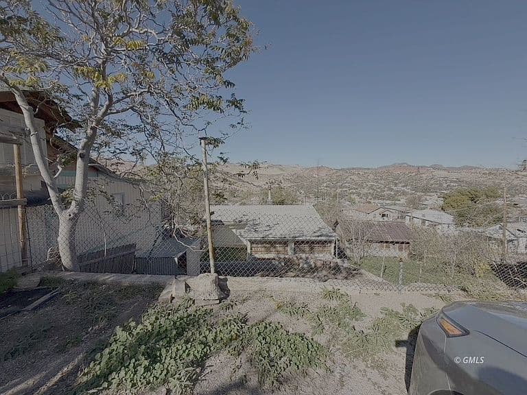 838 W Smith St photo 1