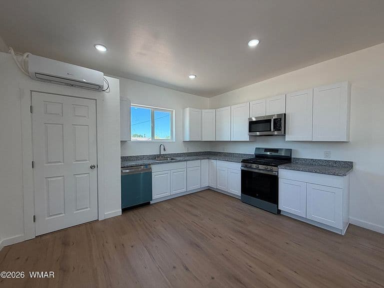 731 Tori Cir photo 3