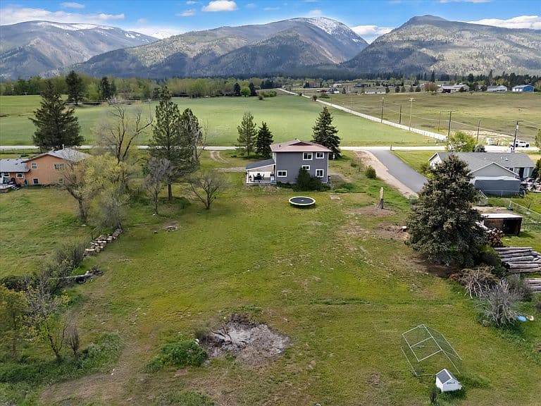 5806 Old Us Highway 93 photo 3