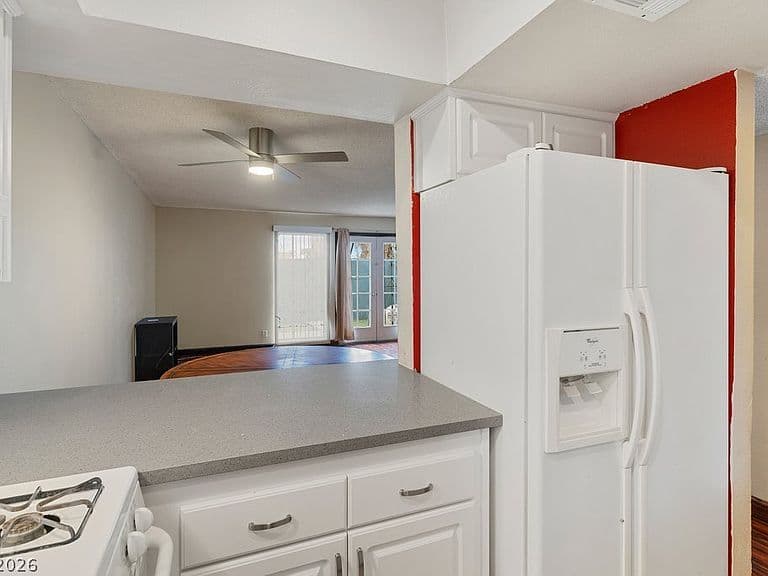 4060 Gold Coast Dr photo 4