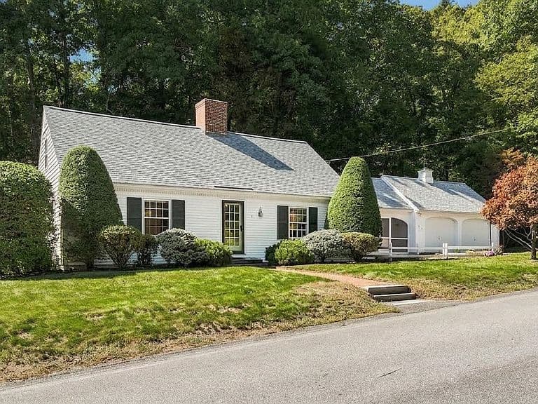15 Pleasant View Avenue photo 1