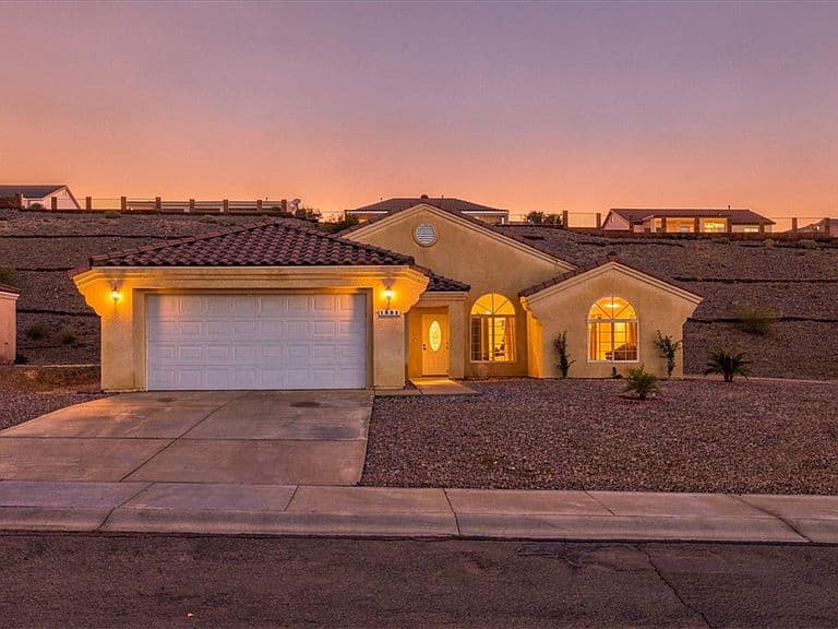 1586 Ilona Drive photo 1