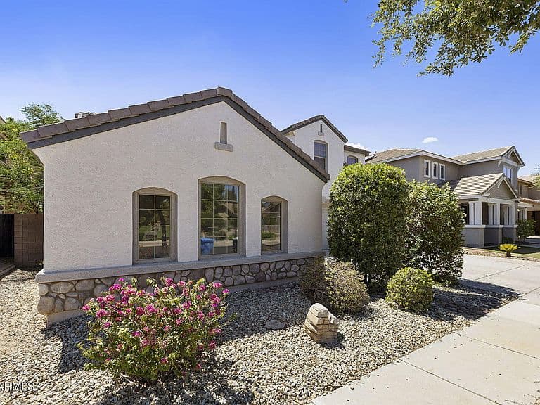 3683 E PHELPS Street photo 3
