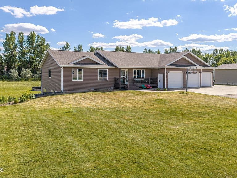 6007 Shoal Dr photo 2