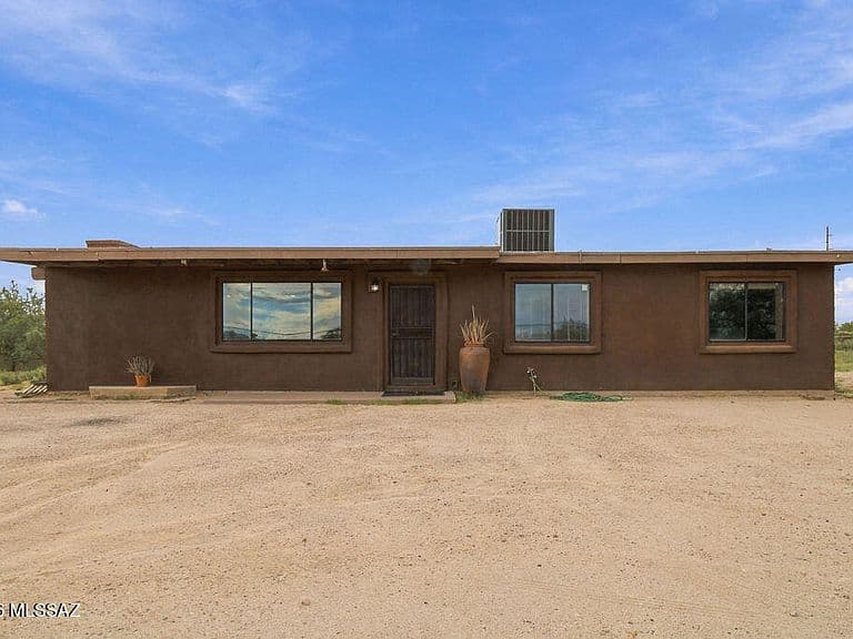 3814 W Turkey Ln photo 2