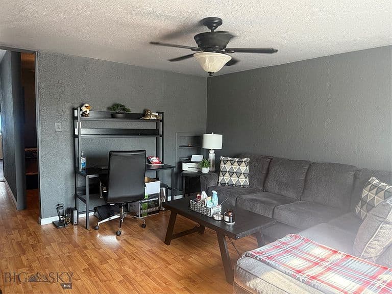 508 Ash St photo 2