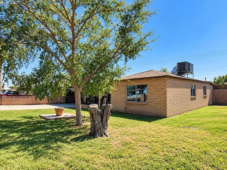 3007 W MADISON Street photo 3