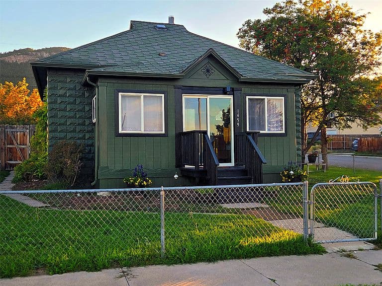 1459 Wilder Ave photo 1