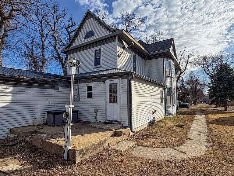 205 Joliet Ave SE photo 5