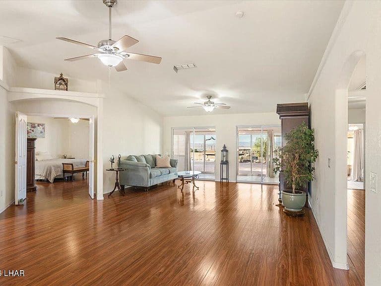 3527 Vega Ct photo 3