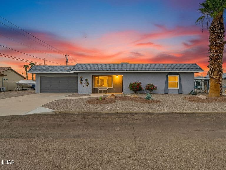 245 Jade Ln photo 1