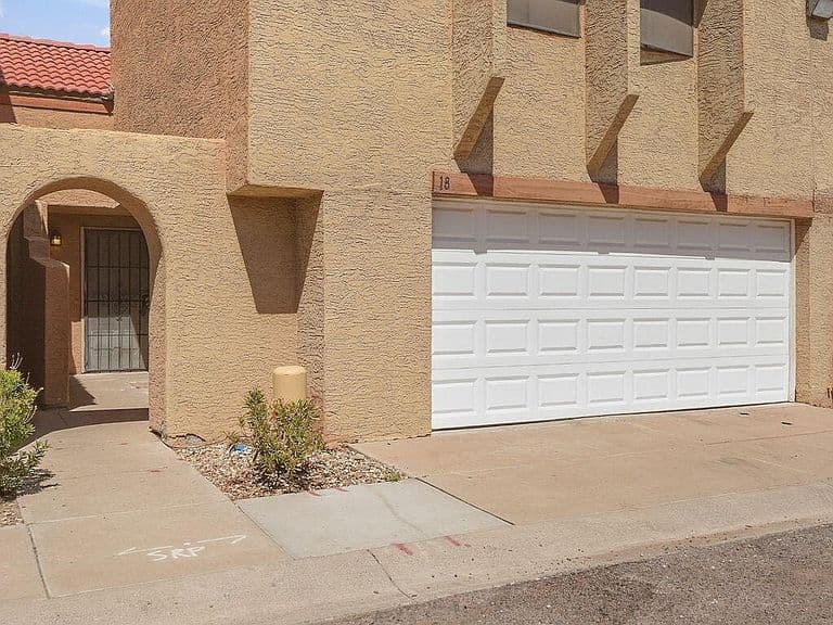 2202 W GLENROSA Avenue #18 photo 1