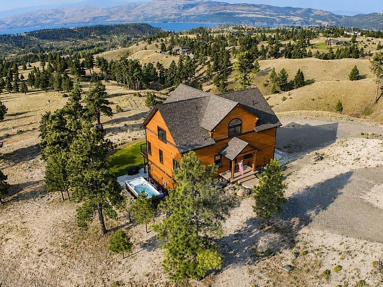 8495 Eagle View photo 3