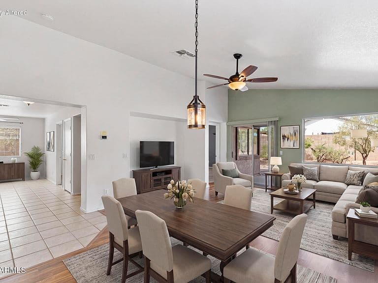10126 E OBISPO Avenue photo 3