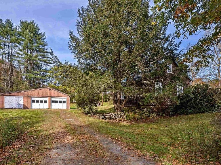 1431 Gulf Road photo 2