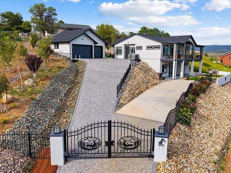 9824 E Magma Dr photo 2