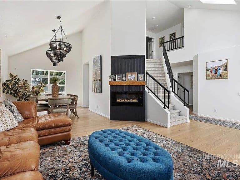 2030 Candlewood Cir photo 4