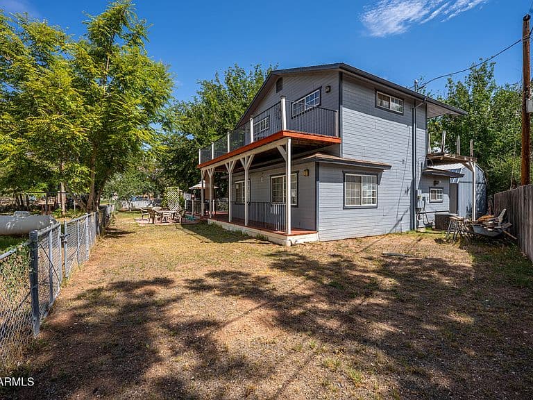 1805 W OAK Lane photo 5
