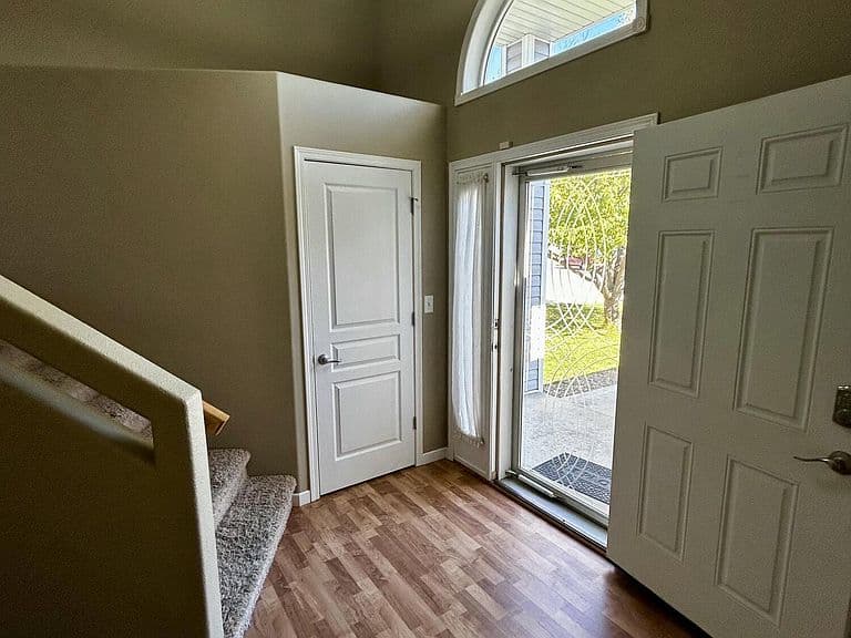 2811 Plainview Dr SE photo 4