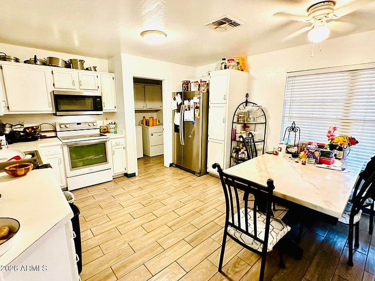 7567 W PASADENA Avenue photo 2