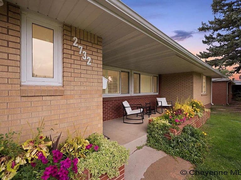 2732 Deming Blvd photo 4