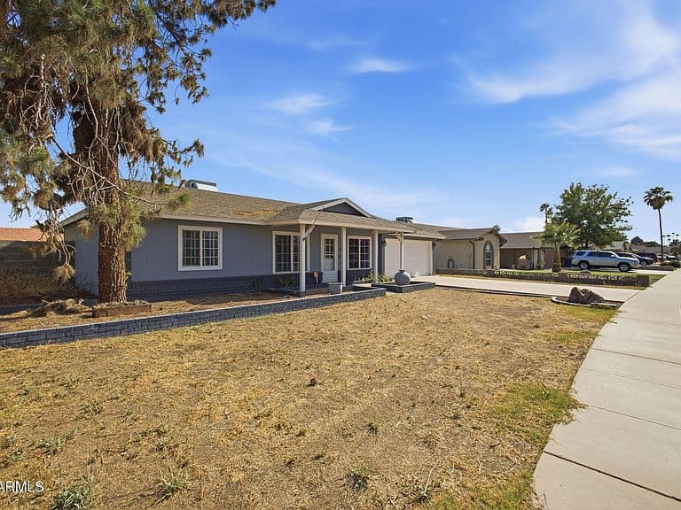2329 E CONCORDA Drive photo 3