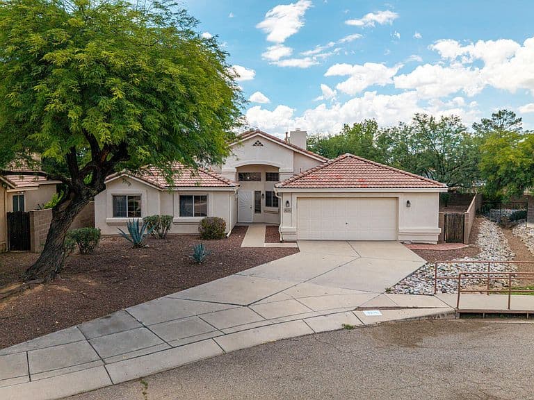 8235 E Crooked Tree Trl photo 1